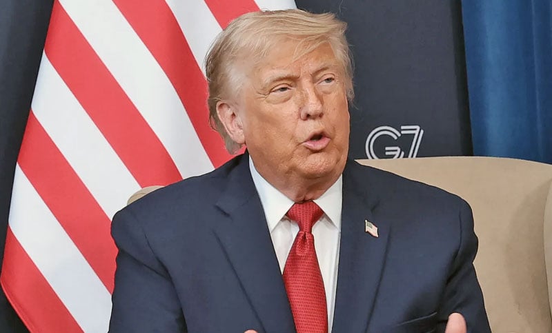 Trump amenaza con poner fin a las conversaciones si Irán les cobra a los barcos que transitan por el estrecho de Ormuz