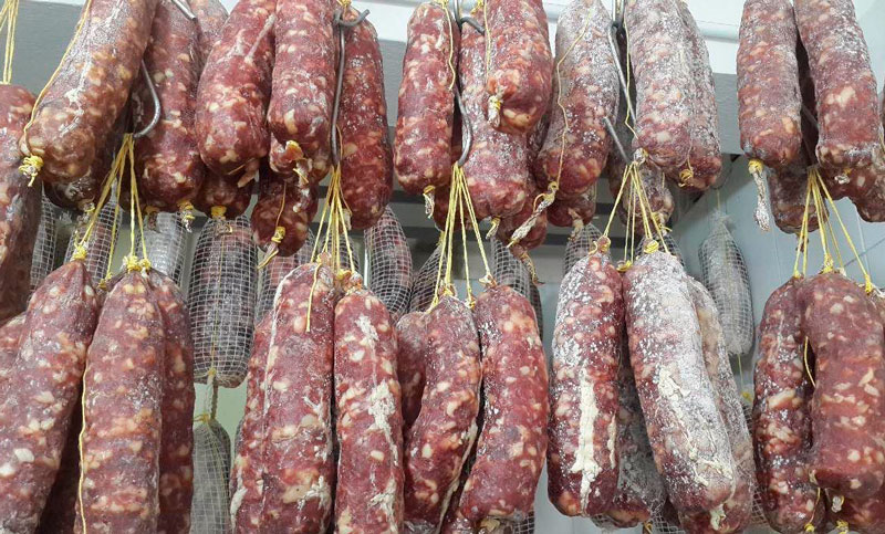 Advierten sobre los riesgos de la faena casera y refuerzan la prevención de la triquinosis