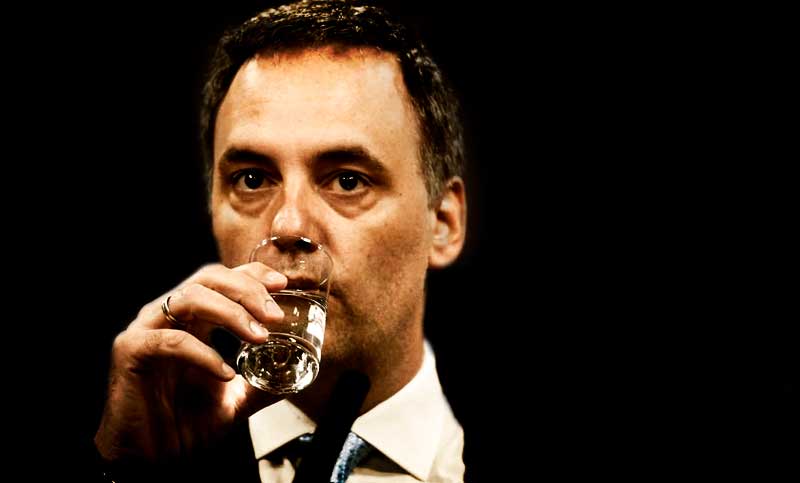 «Ladronzuelo de guante blanco»: las reacciones de la oposición ante las explicaciones de Adorni sobre su patrimonio