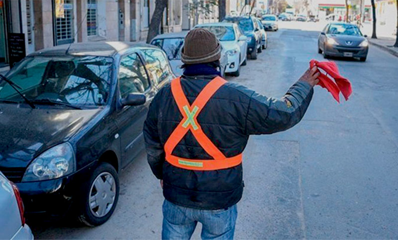 Schmuck sobre los cuidacoches: «Que se prohíba el ejercicio en la ciudad, nos permite actuar en situaciones violentas»