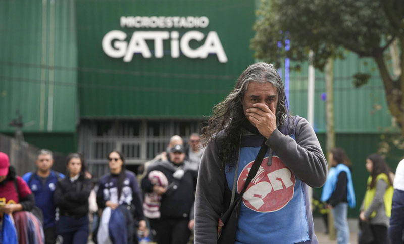 Adiós al Indio: miles de fanáticos se acercan a brindar sus respetos al legendario artista