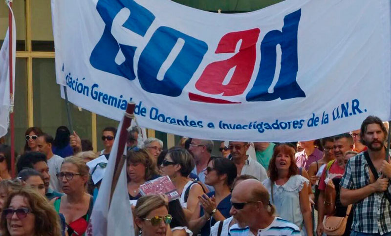 Docentes de la UNR celebraron el fallo de la Corte y exigieron que se cumpla la Ley de Financiamiento Universitario