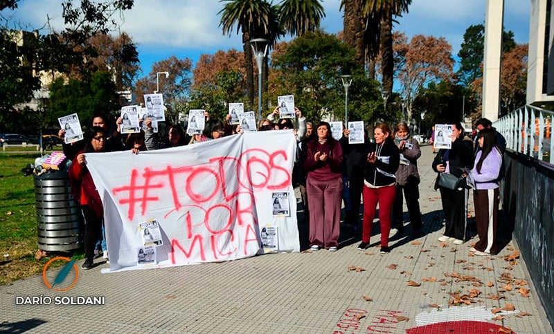 Desaparición de Micaela: su familia marchó a Fiscalía y denunció demoras en la búsqueda