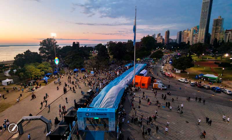 Con la participación de miles de atletas de todo el país, se realizó la 24ª Maratón de la Bandera