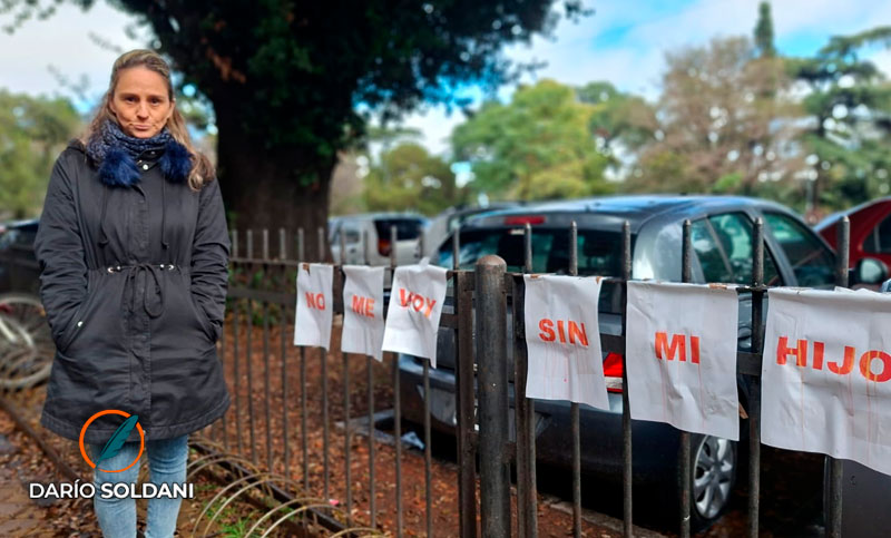 «Hace cuatro meses que no veo a mi hijo»: una madre denuncia hostigamiento judicial y reclama que la Justicia la escuche