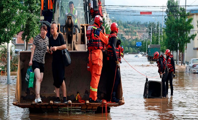 Pekín: evacuaron a más de 95.000 personas por lluvias extremas en la región