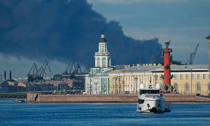 Ataques ucranianos con drones dañaron una terminal petrolera en San Petersburgo