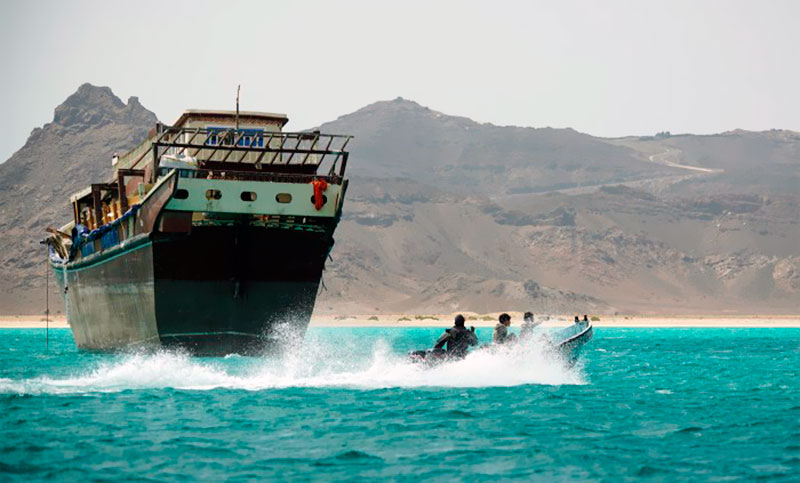 Los hutíes amenazan con cerrar Bab el-Mandeb y crece el riesgo de más problemas sobre el transporte de petróleo