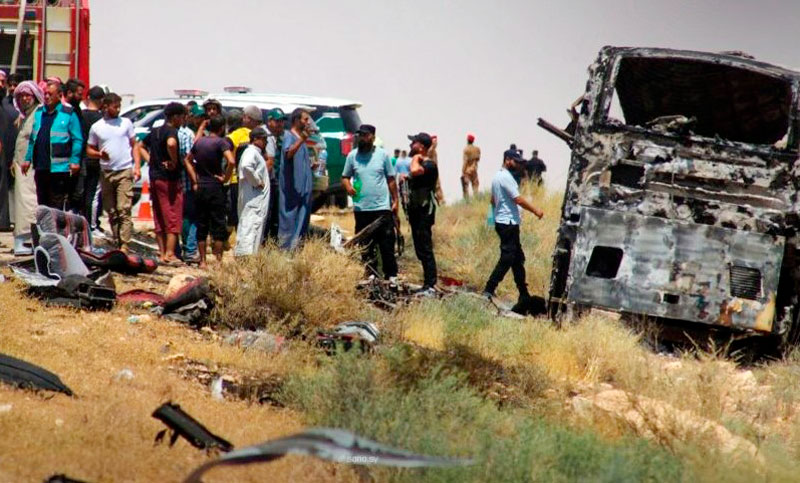 Al menos 35 personas murieron en un choque entre dos colectivos en Siria