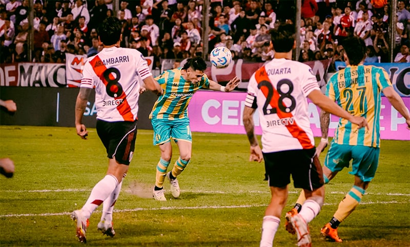 Aldosivi sorprendió, venció a River por 3 a 1 y clasificó a octavos de Copa Argentina