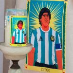 Los partidos de Argentina dispararon las ventas de velas y estampitas: ¿a qué santos encomendarse?