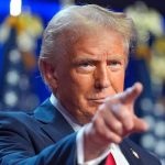 Trump anunció el bloqueo del estrecho de Ormuz para embarcaciones iraníes y Estados Unidos cobrará una tasa del 20% por esa vía
