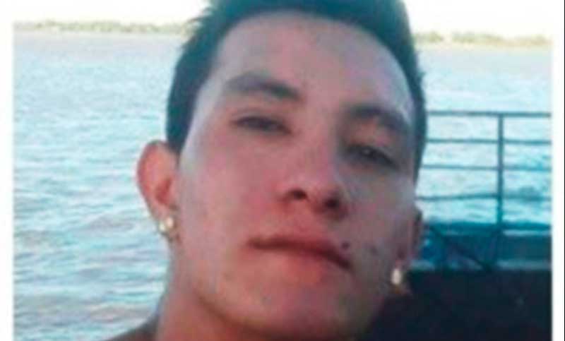 Detienen a dos ex policías por asesinar y desaparecer a un joven que entró a robarles: la familia exige saber dónde está el cuerpo