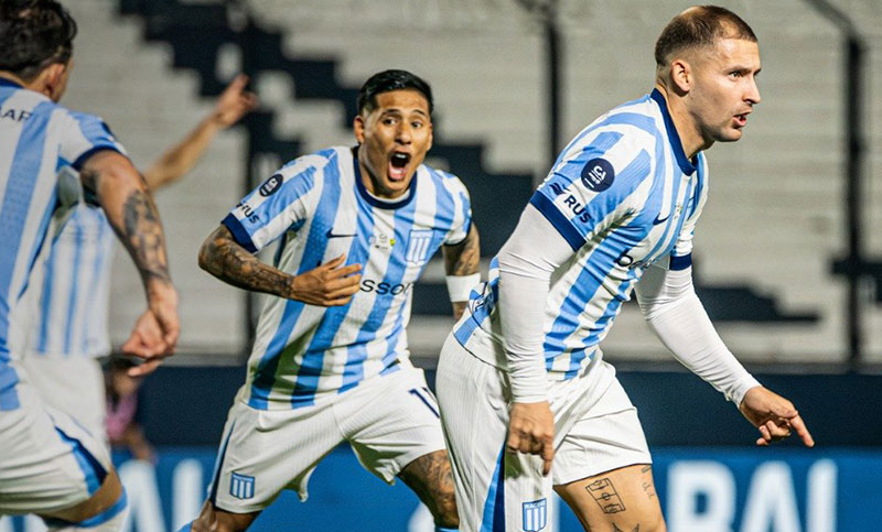 Racing goleó a Defensa 4-1 y clasificó a octavos de Copa Argentina