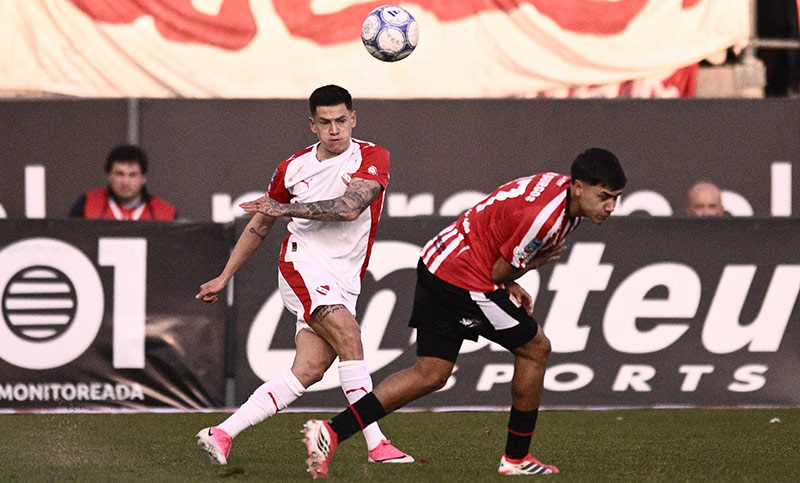Independiente se impuso a Estudiantes 2-0 y tuvo su debut triunfal en el Clausura