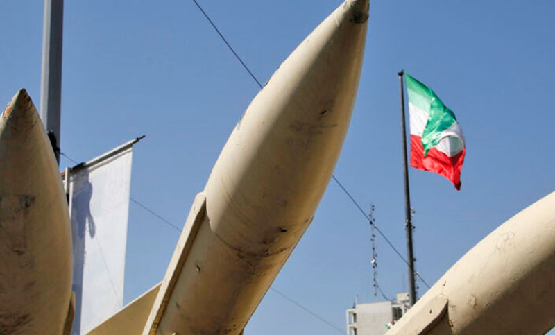 Irán golpea una base de Estados Unidos en Kuwait y recibe ataques en instalaciones estratégicas