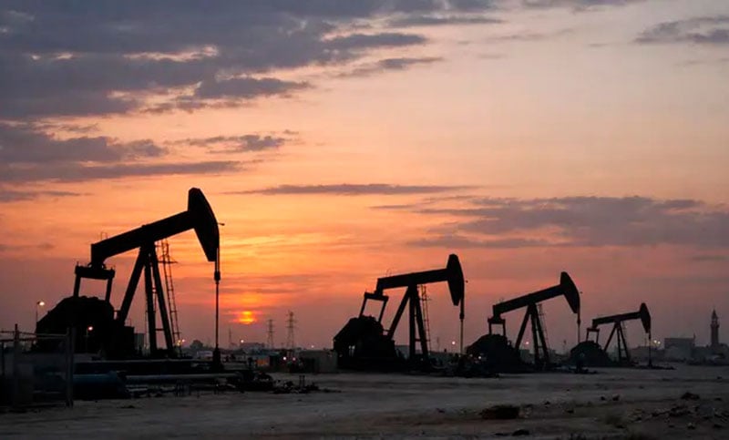 Tras el recrudecimiento en Medio Oriente: el petróleo registró su mayor alza diaria, casi 10%