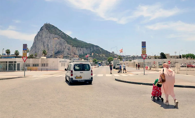 La Unión Europea y el Reino Unido firman un acuerdo para liberar las barreras físicas entre España y Gibraltar