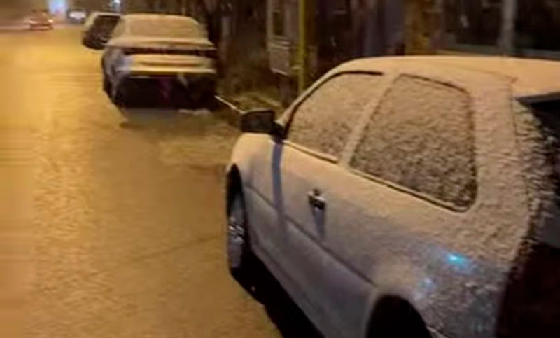 El frío extremo trajo nieve: ¿qué zonas de Argentina se tiñeron de blanco?
