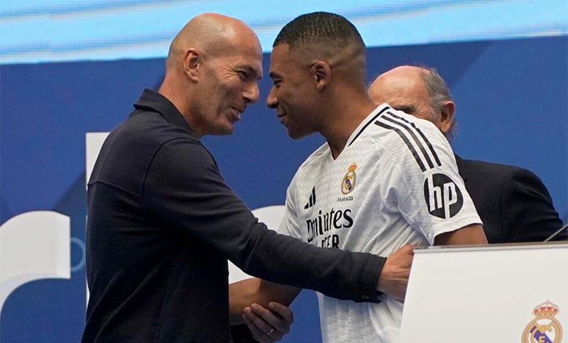 Zidane asumió como nuevo director técnico de Francia: “Rechacé ofertas durante años esperando esto”