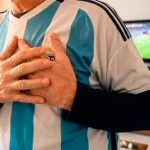 Partidos que se juegan con el corazón: ¿cómo detectar los primeros síntomas de un problema cardíaco? 