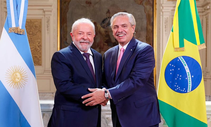 Alberto Fernández cruzó a Milei: “Insultar al presidente de un país hermano no tiene perdón”