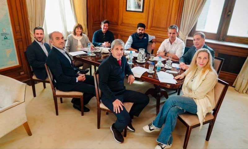 La Mesa Política se reunió en Rosada para delinear el tratamiento de proyectos de reformas en el Congreso