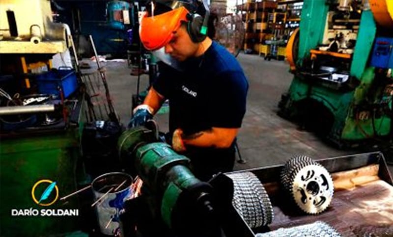 ¿Y los mejores 18 meses que prometió Caputo?: la producción industrial metalúrgica se contrajo 4,6% en junio