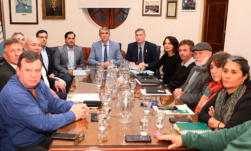 Santa Fe ofreció un aumento salarial de hasta el 15,5% a los estatales para el segundo semestre: ¿cómo se aplicaría?