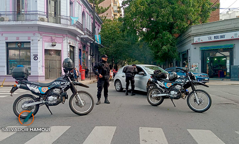 Policía verde: pasan a disponibilidad a dos efectivos por robar U$S1.500 a conductor en un control vehicular