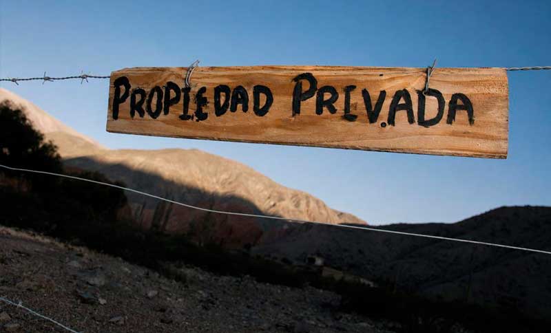 Con distintas acciones, agrupaciones sociales y ecologistas se oponen a la Ley de Inviolabilidad de la propiedad privada