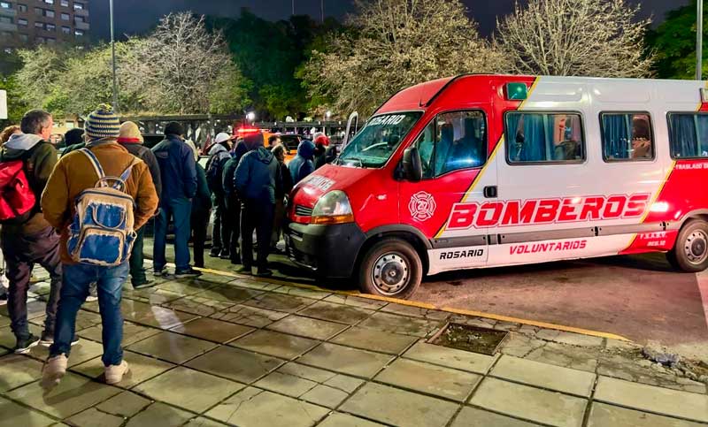 Ante el frío extremo, refuerzan la asistencia para personas en situación de calle en Rosario