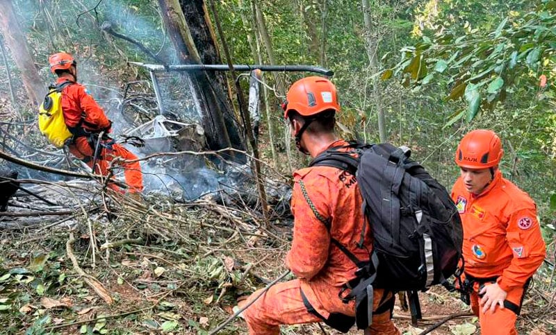 Brasil: cuatro personas murieron al caer un helicóptero cerca de un mirador turístico de Río de Janeiro
