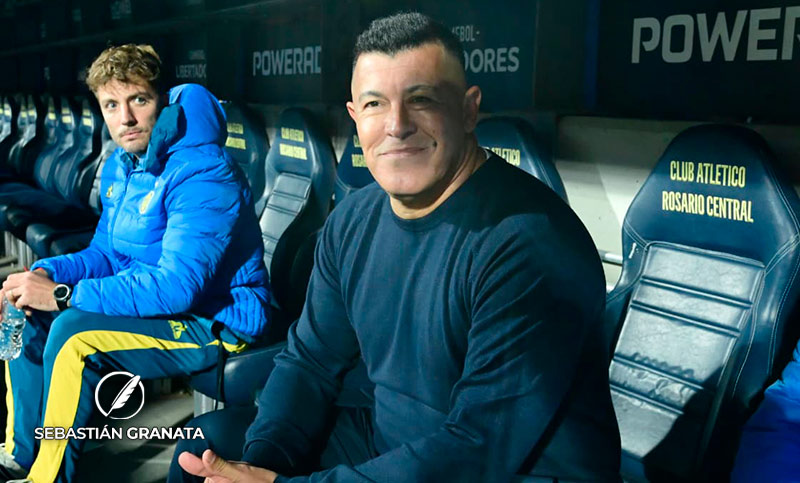 Almirón: «La intención del equipo fue siempre ir para adelante, para ganar el partido»