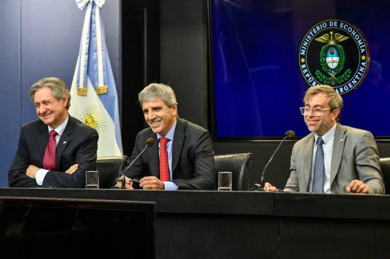 Para volcar al déficit cero, el Gobierno retuvo unos US$ 3.000 millones de fondos de obras