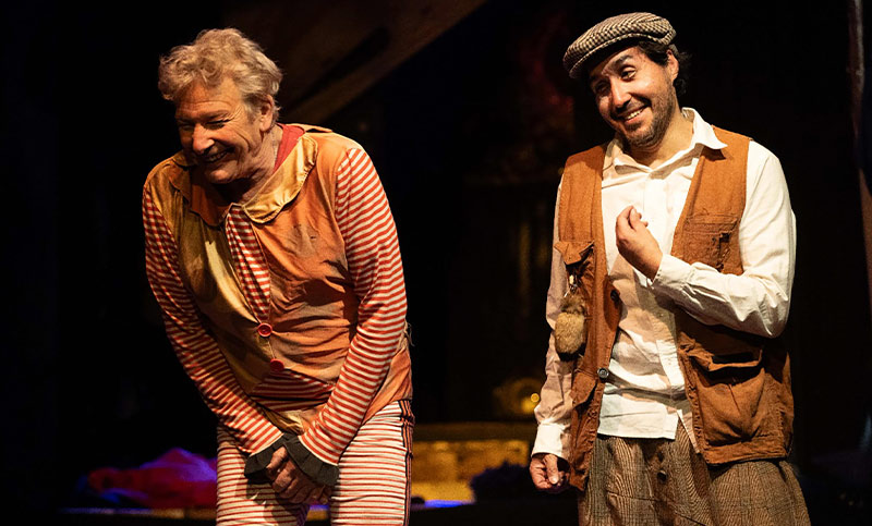 Con formato de Café Concert, Héctor Ansaldi presenta “El canto del cisne” en el teatro Caras y Caretas