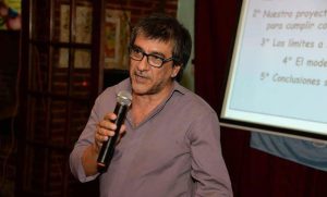 Barrios advirtió riesgo de crisis bancaria y dijo que el gobierno «está entre la espada y la pared»