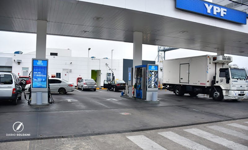 Las ventas de combustibles cayeron por sexto mes consecutivo