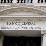 La otra cara del proyecto: la reforma del Banco Central de Milei habilita a los bancos internacionales a embargar las reservas