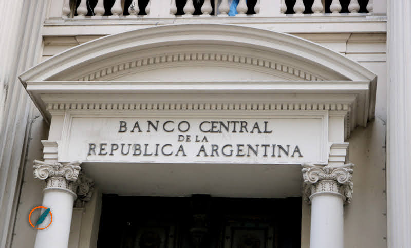La otra cara del proyecto: la reforma del Banco Central de Milei habilita a los bancos internacionales a embargar las reservas