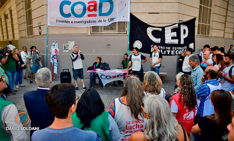 Docentes de la UNR vuelven al paro: habrá una nueva medida de fuerza el 27 y 28 de agosto