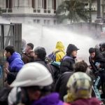 Incidentes frente al Congreso durante la protesta contra la Ley de Propiedad Privada