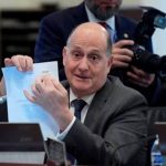 Mientras crece la tensión diplomática, el embajador argentino en Brasil regresará este domingo al país