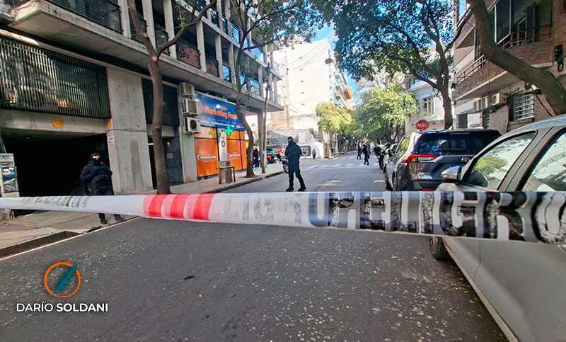 Femicidio en pleno centro de Rosario: la mujer fue apuñalada por su ex pareja en Dorrego y Zeballos