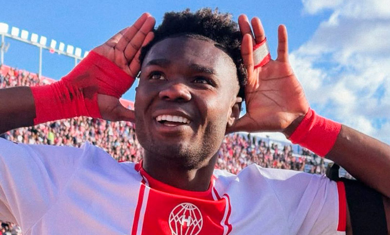 Huracán venció a San Lorenzo 2-0 y se quedó con el clásico