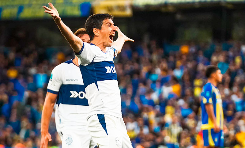 En la previa del clásico, Central decepcionó con su rendimiento y perdió con Gimnasia 2 a 1
