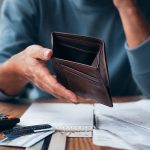 El 47% de los hogares argentinos no llega a fin de mes y tuvo que recurrir a ahorros o deudas para subsistir
