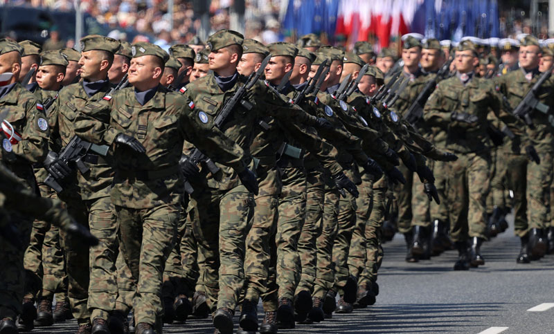 Polonia refuerza su poder militar ante el temor de una guerra con Rusia
