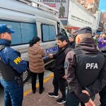 Redada de la Policía Federal y de Migraciones en pleno centro de Rosario: retienen a 3 ciudadanos chinos