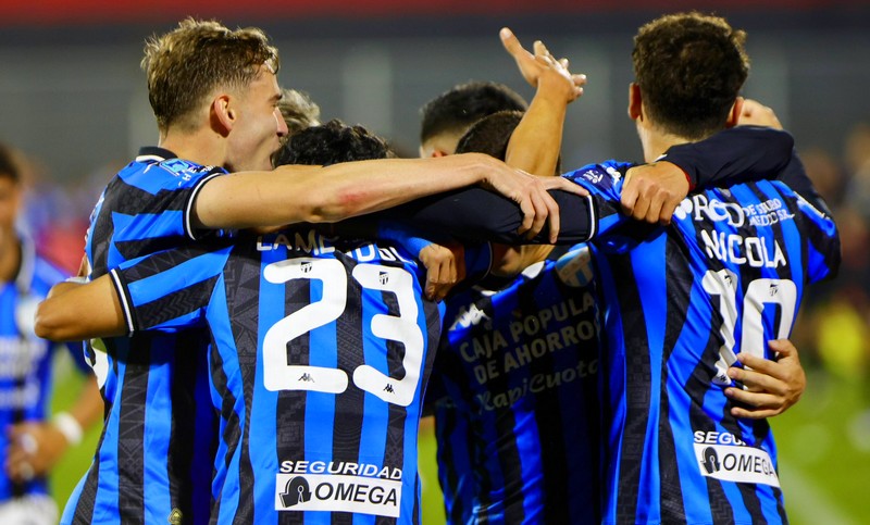 Atlético Tucumán eliminó al Rojo con goleada y avanza a cuartos de Copa Argentina